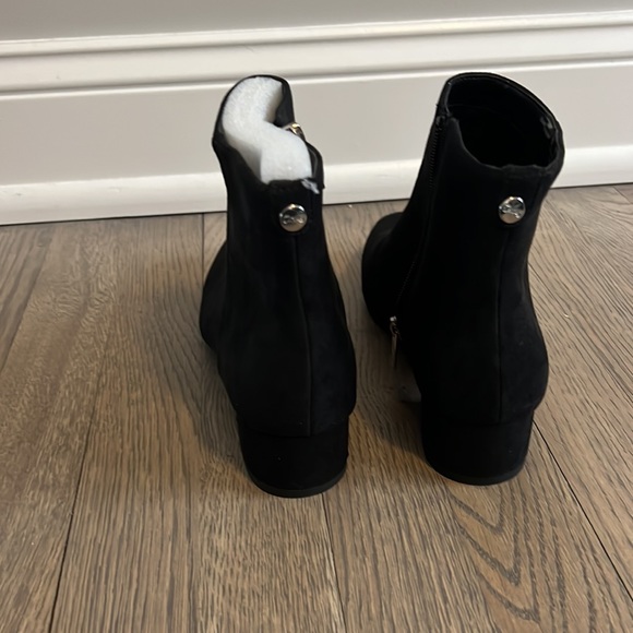 Circus by Sam Edelman Lyndsey Black Micro Booties - Picture 3 of 6